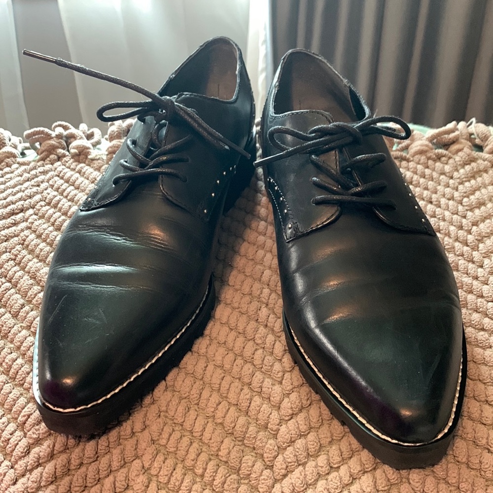 Black Oxford shoes size 9